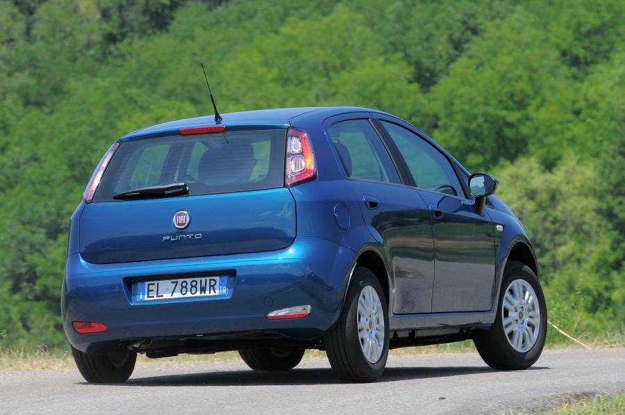  Fiat Punto 5-Door 2012 года  (фото 13 из 30)